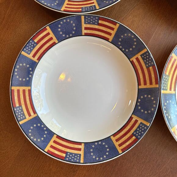 Vintage Soup Bowls in Liberty Pattern by Coventry 9 1/8" Set of 4 - Picture 2 of 6